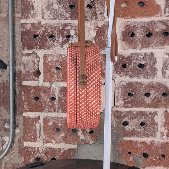 Crown Vintage Coral and Tan Woven Crossbody Bag - Picture 2 of 5